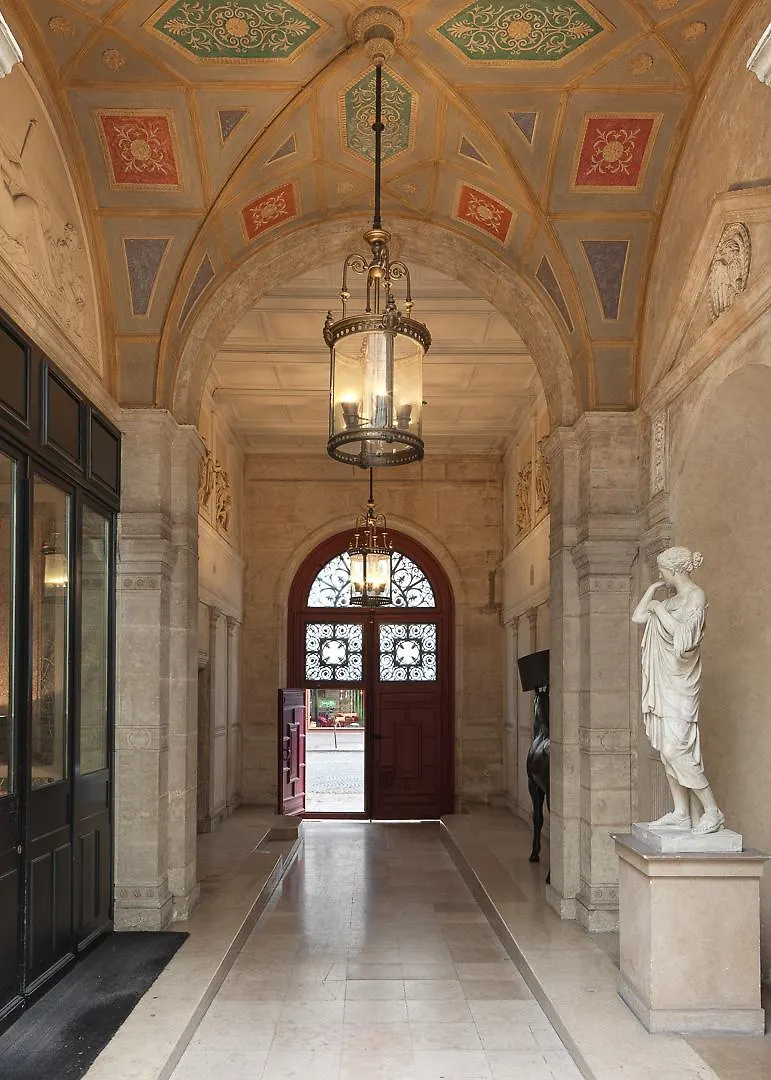 De Pourtales 5* Paris